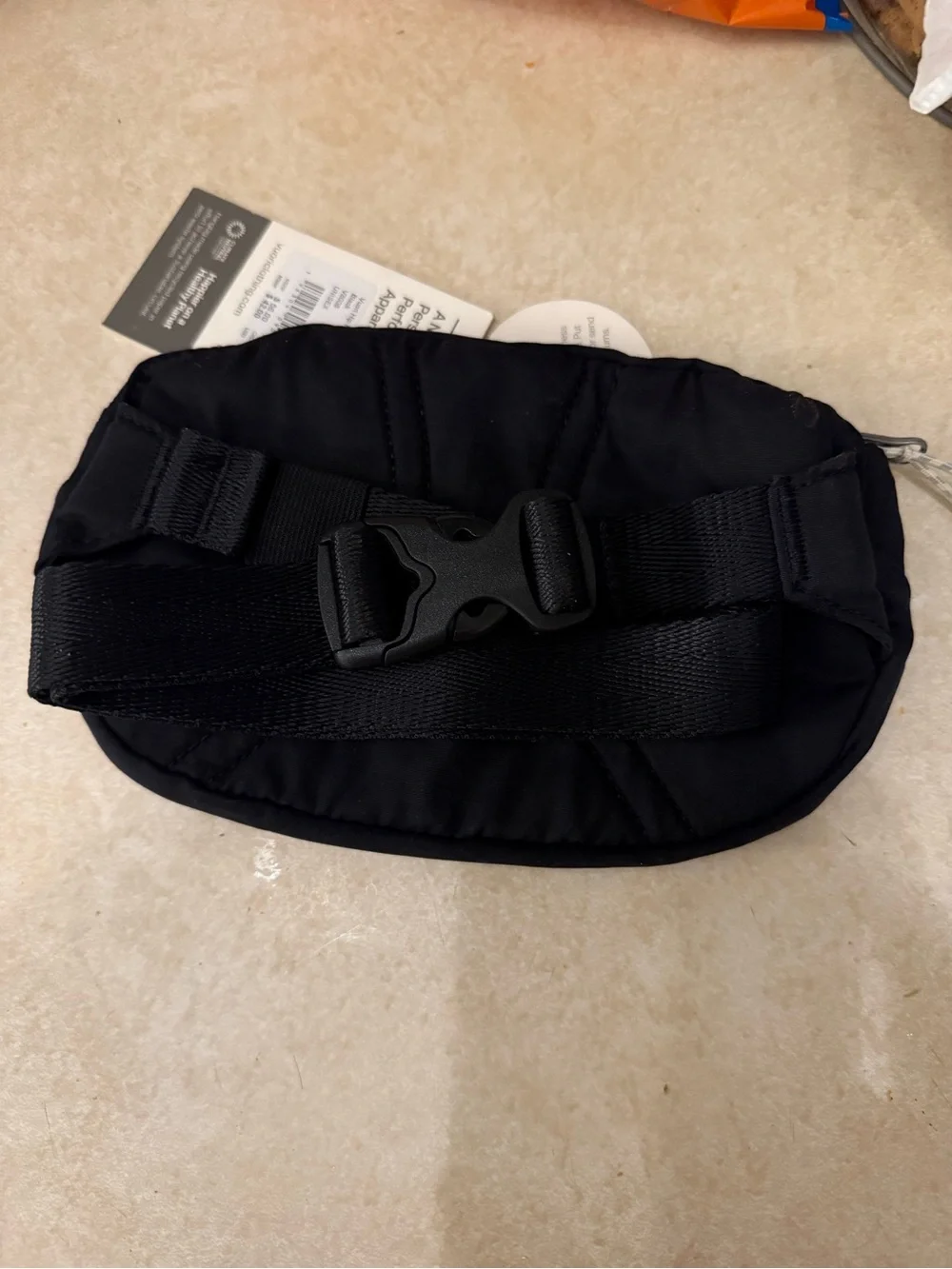 NWT Vuori Black Hip pack performance waist Fanny pack unisex - Picture 4 of 6